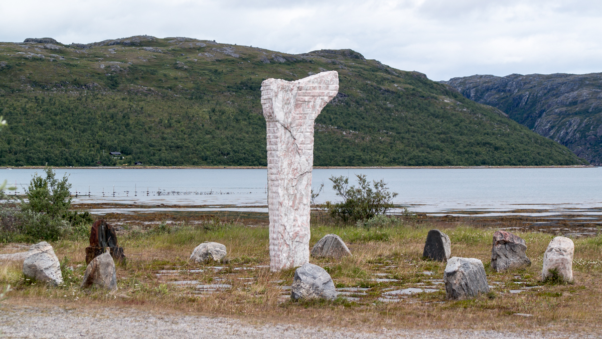 Art and reindeer – Bugøyfjord